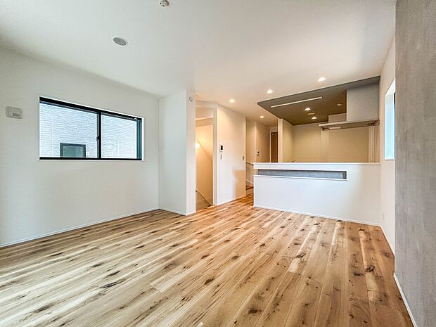 2号棟【LDK16.7帖】流行に左右されず、将来にわたって価値が継続する「上質」な佇まい。