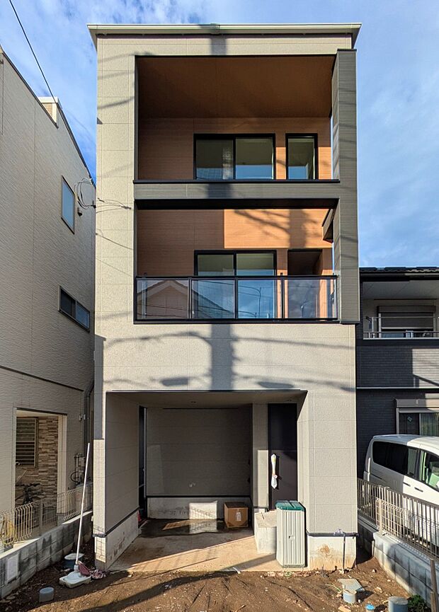 【外観】こちらの物件が少しでも気になるようでしたら、お気軽にお問合せください。人生でいちばん大きなお買い物ですので、ゆっくりご見学ください。ネット上の画像と実際の見学では、リアル感がまるで違…