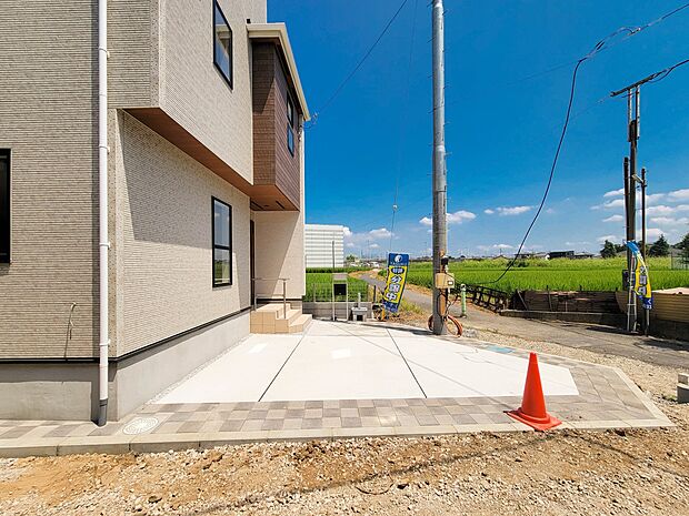 1号棟【外観】木造サイディング造シングル葺2階建