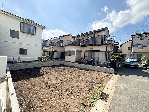 【現地外観】陽当りが良いと、洗濯物が乾きやすいですし、湿気やカビの心配も減るので快適です。