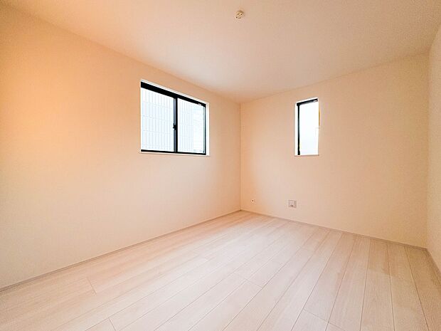 【洋室6帖】充実した生活は伸びやかな居室空間から始まります。快適に・伸びやかに。心の潤いを求める方々へ。