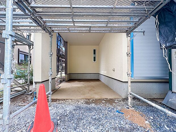 【駐車場】毎日の生活にマイカーが必須という方は、購入を検討する際、駐車場があることは大事な条件です。毎日の通勤や家族の送迎、買い物やお出かけなどクルマのある暮らしを満喫したい方は要チェック。…