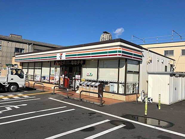 コンビニ 341m セブンイレブン