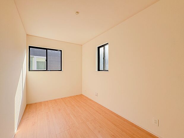 こちらの物件が少しでも気になるようでしたら、お気軽にお問合せください。人生でいちばん大きなお買い物ですので、ゆっくりご見学ください。ネット上の画像と実際の見学では、リアル感がまるで違います。…