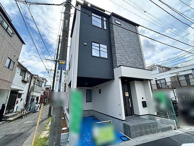 【現地外観】こちらの物件に少しでもご興味がありましたら、お気軽にお電話下さい。ネット上で「見えない物」「わからない事」でも、実際にご見学いただくことで、手に取るようにおわかりいただけるはずで…