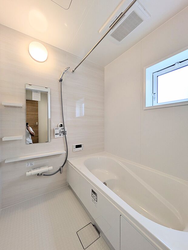 【浴室】一日の疲れを癒してくれるお風呂空間。使いやすさと上質な質感を両立して、単なる習慣から特別な時間に変わるはず。