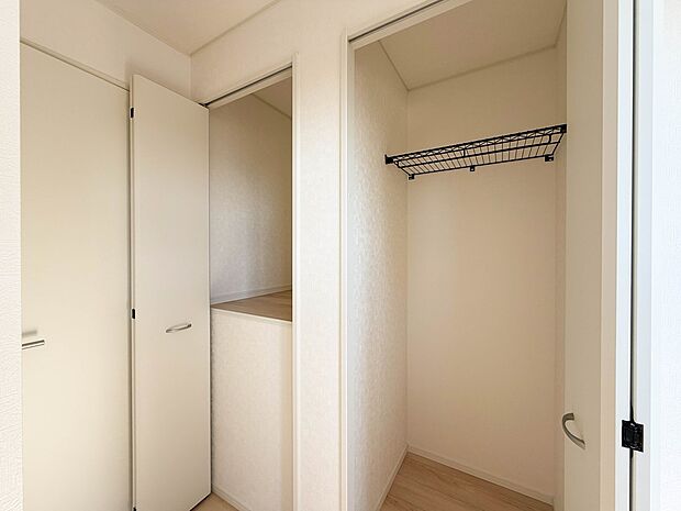 1号棟【収納】各部屋を最大限に広く使って頂ける様、全居住スペースに収納付。プライベートルームはゆったりと快適に。