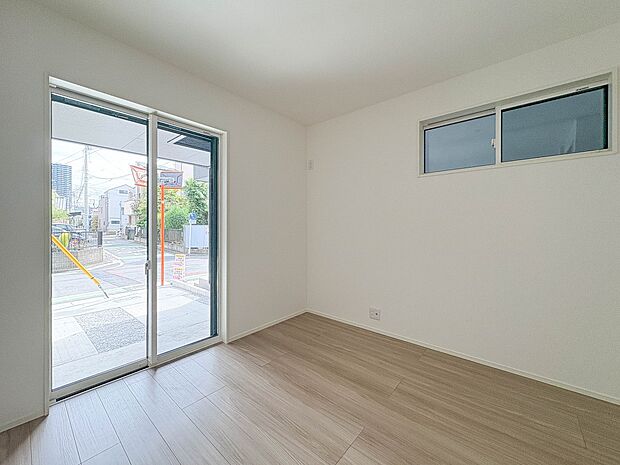 No.2【洋室】充実した生活は伸びやかな居室空間から始まります。快適に・伸びやかに。心の潤いを求める方々へ。