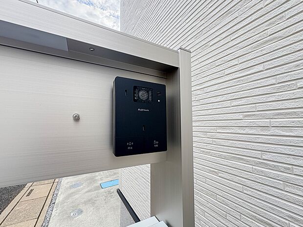 【TVモニター付インターホン】不在時の来訪者を録画でき犯罪抑止効果も期待できます