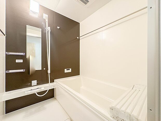 【浴室】一日の疲れを癒してくれるお風呂空間。使いやすさと上質な質感を両立して、単なる習慣から特別な時間に変わるはず。