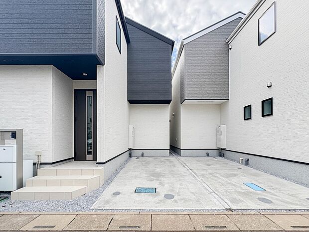 【駐車場】毎日の生活にマイカーが必須という方は、購入を検討する際、駐車場があることは大事な条件です。毎日の通勤や家族の送迎、買い物やお出かけなどクルマのある暮らしを満喫したい方は要チェック。…