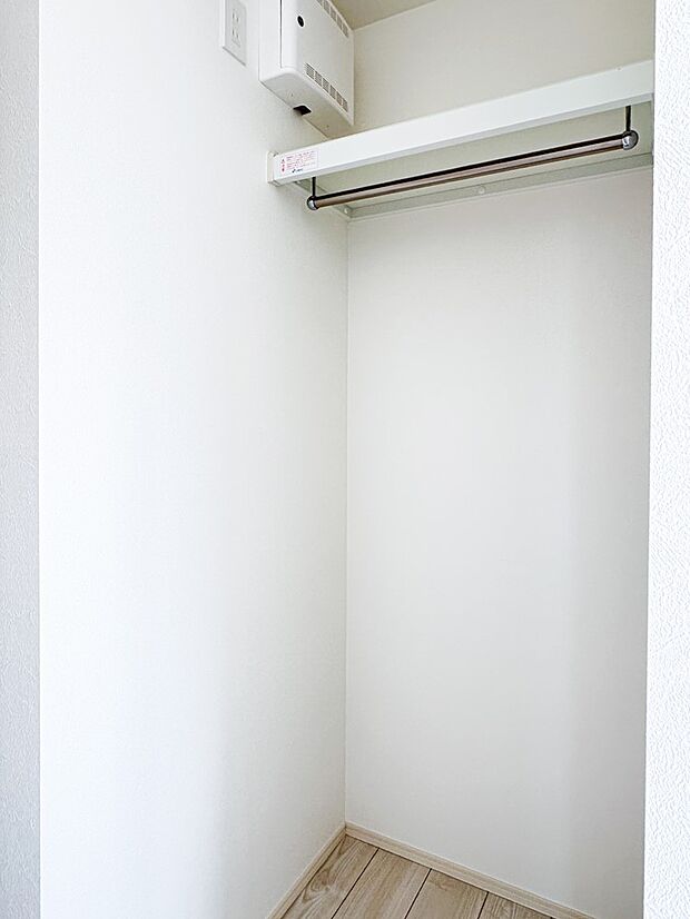 1号棟【2階7.03帖主寝室の収納】