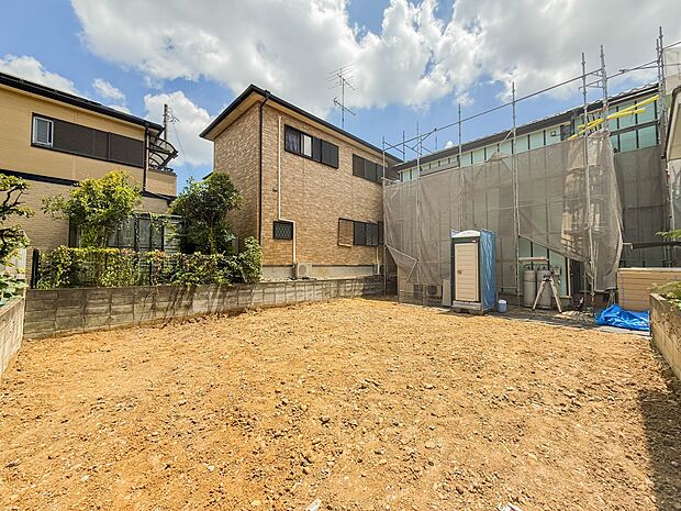 1号棟【外観】こちらの物件が少しでも気になるようでしたら、お気軽にお問合せください。人生でいちばん大きなお買い物ですので、ゆっくりご見学ください。ネット上の画像と実際の見学では、リアル感がま…