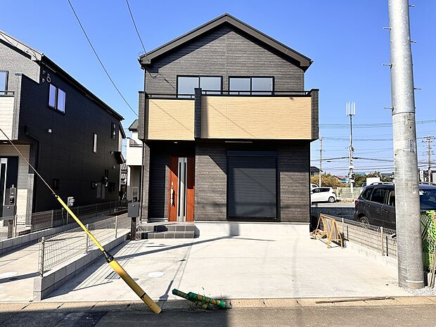 【外観】家族の温かさと陽光の暖かさ、楽しい毎日と明るい未来を予感させる「空間が織り成すひとつ先の住み心地」を演出します。