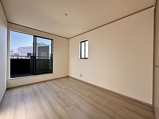 【洋室 6.5帖】充実した生活は伸びやかな居室空間から始まります。快適に・伸びやかに。心の潤いを求める方々へ。