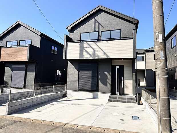 【外観】家は一生のお買物。自分ならではの家族ならではの、家にしたい。書斎を設ける。子どものプレイングルームを設ける。趣味のオーディオルームを設置する。夢を追うオンリーワンの家です。