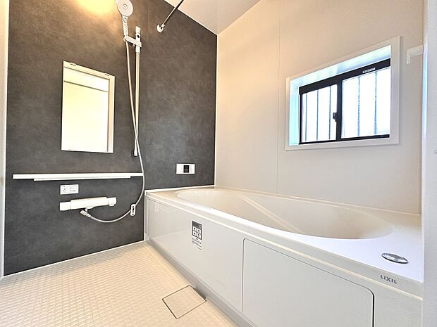 【浴室】一日の疲れを癒してくれるお風呂空間。使いやすさと上質な質感を両立して、単なる習慣から特別な時間に変わるはず。