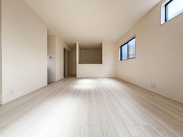 【LDK18帖】家族そろって、お話ししながら、お料理を創る、食べる。ダイニングンならではの家族の風景です。家族との楽しい食事が好き。