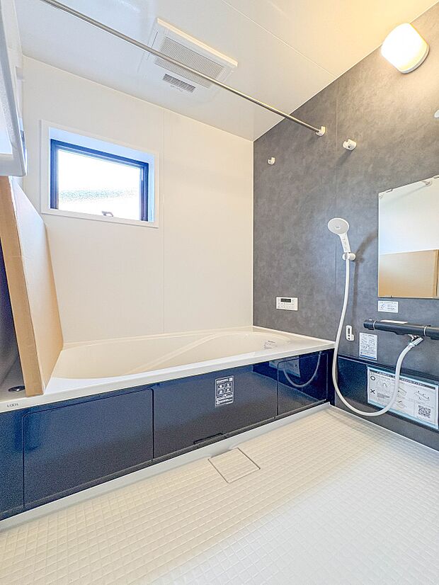 【浴室】一日の疲れを癒してくれるお風呂空間。使いやすさと上質な質感を両立して、単なる習慣から特別な時間に変わるはず。