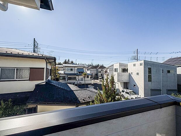 【眺望】眺望や窓からの景色が良いと、家で過ごす時間も快適です。