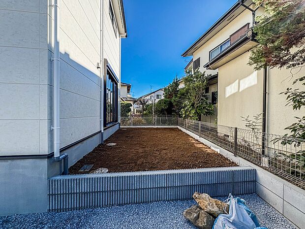 【庭】庭がある戸建てに住む楽しみのひとつは、自分たちの好みに合わせて、家庭菜園や庭づくりができることでしょう。自由自在に庭をコーディネートしてみませんか！
