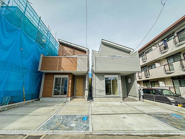 【駐車場】カースペース2台可／駐輪スペース。広々カースペースです。自転車、バイクなども置き場に困りません。