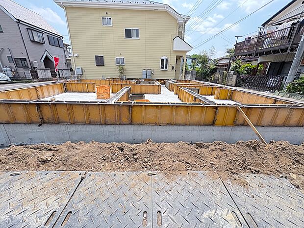 【外観】家は一生のお買物。自分ならではの家族ならではの、家にしたい。書斎を設ける。子どものプレイングルームを設ける。趣味のオーディオルームを設置する。夢を追うオンリーワンの家です。