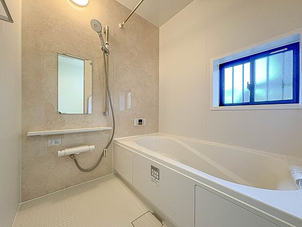 B号棟【浴室】一日の疲れを癒してくれるお風呂空間。使いやすさと上質な質感を両立して、単なる習慣から特別な時間に変わるはず。