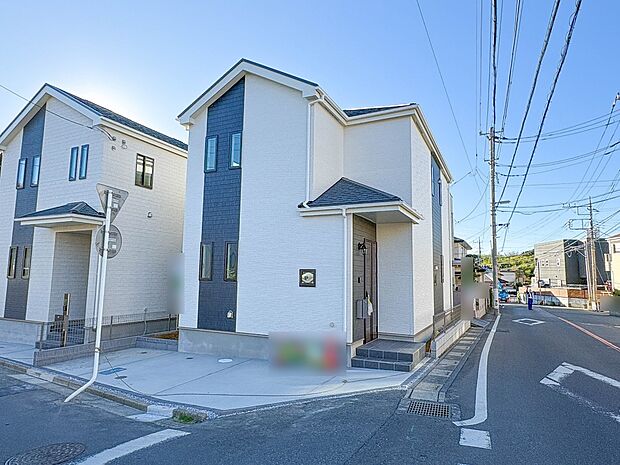 【外観】建物の居住性に拘った邸宅は、「落ち着き」と「安らぎ」と「快適」を実現。