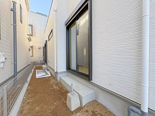 【庭】お庭にはプランター等をおいてガーデニングが楽しめます。