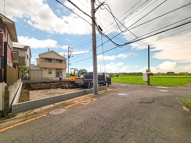 【外観】こちらの物件が少しでも気になるようでしたら、お気軽にお問合せください。人生でいちばん大きなお買い物ですので、ゆっくりご見学ください。ネット上の画像と実際の見学では、リアル感がまるで違…