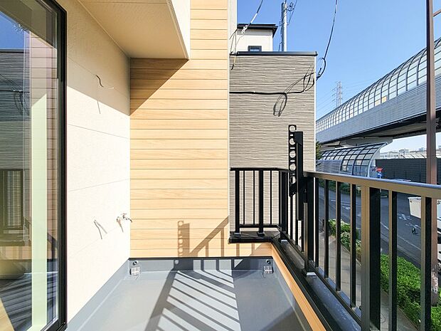 3号棟【眺望】眺望や窓からの景色が良いと、家で過ごす時間も快適です。