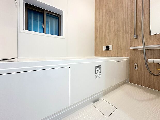 【浴室】一日の疲れを癒してくれるお風呂空間。使いやすさと上質な質感を両立して、単なる習慣から特別な時間に変わるはず。