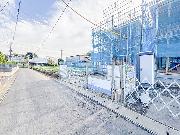 6号棟【前面道路4ｍ】陽当りや通風性など各所に施された工夫で住みやすさを実現。部屋の大きさや周辺環境・街並など、資料には掲載していない情報が現地にはたくさんございます。是非ご確認下さい。