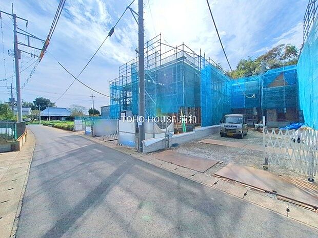 4号棟【前面道路4ｍ】車の通行が少ないので、静かな住環境を維持することができます。