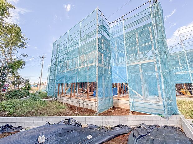 4号棟【庭】庭がある戸建てに住む楽しみのひとつは、自分たちの好みに合わせて、家庭菜園や庭づくりができることでしょう。自由自在に庭をコーディネートしてみませんか！