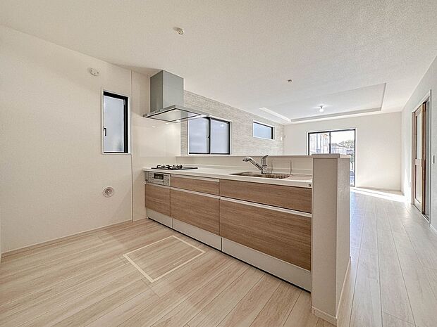 【LDK21帖】ホームパーティーでもゲストと一緒に料理を楽しみながら楽しい時間を過ごせそう。