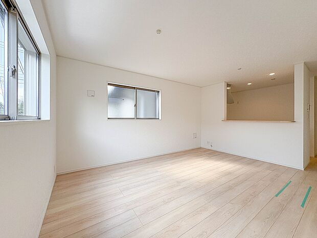 1号棟【南向き LDK15帖】明るく開放的な空間が広がるLDK。