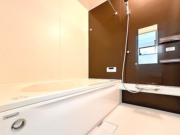 【浴室】一日の疲れを癒してくれるお風呂空間。使いやすさと上質な質感を両立して、単なる習慣から特別な時間に変わるはず。