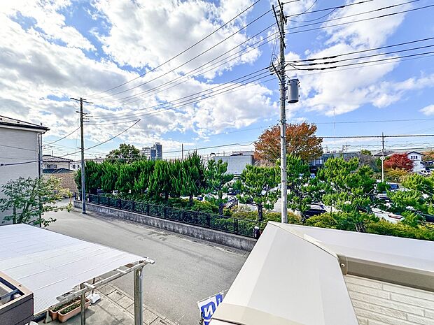 【眺望】眺望や窓からの景色が良いと、家で過ごす時間も快適です。