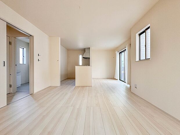 【LDK15帖】充実した生活は伸びやかな居室空間から始まります。快適に・伸びやかに。心の潤いを求める方々へ。