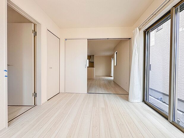 【洋室5.25帖】こちらの物件に少しでもご興味がありましたら、お気軽にお電話下さい。