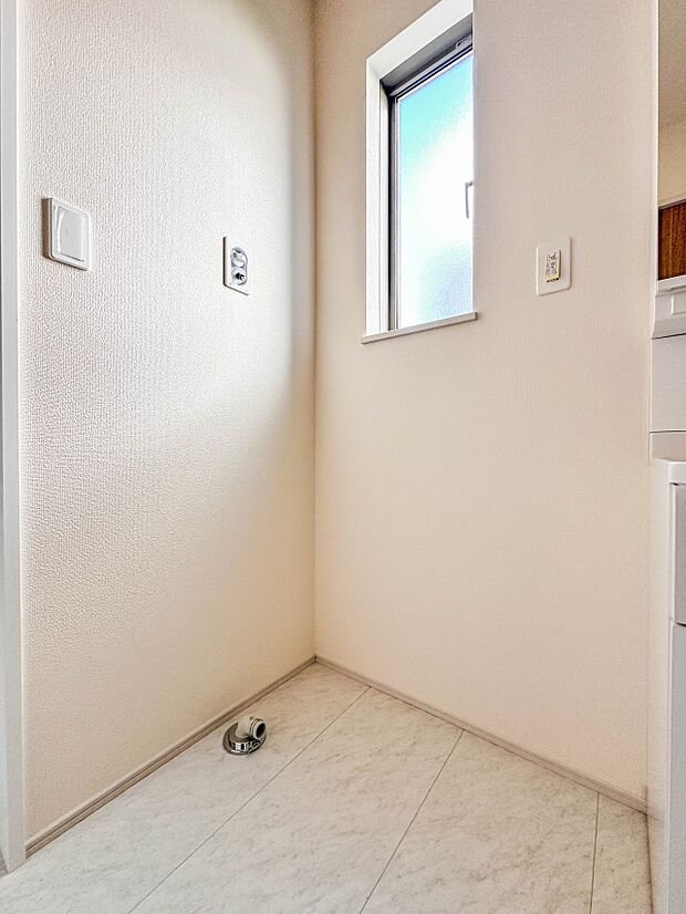 【ランドリースペース】ランドリースペースは広さもたっぷり。