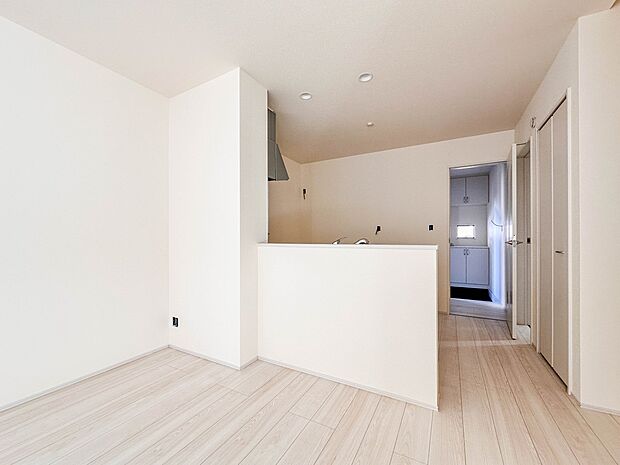 【LDK16.62帖】家族そろって、お話ししながら、お料理を創る、食べる。ダイニングンならではの家族の風景です。家族との楽しい食事が好き。