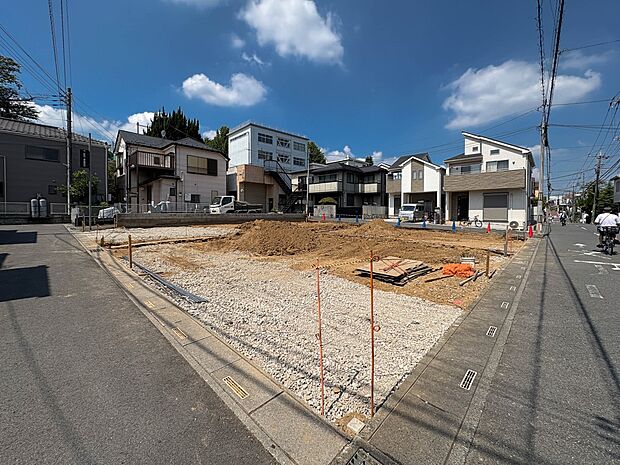 家は一生のお買物。自分ならではの家族ならではの、家にしたい。書斎を設ける。子どものプレイングルームを設ける。趣味のオーディオルームを設置する。夢を追うオンリーワンの家です。