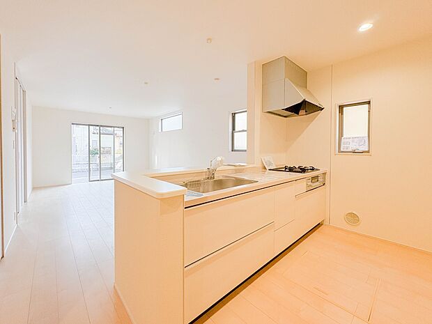 会話でホッとコミュニケーションできるリビング。料理でホッとハピネスになるキッチンなど。人をホッとさせる最新設備・仕様を採用しています。