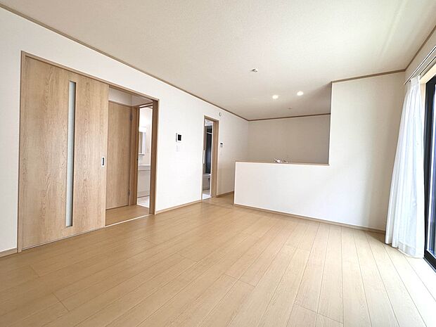 【LDK15帖】インテリアショップで見掛けた「あの家具」も置ける、ゆったりとした空間。時に広さが上質な寛ぎの時間になる事も。