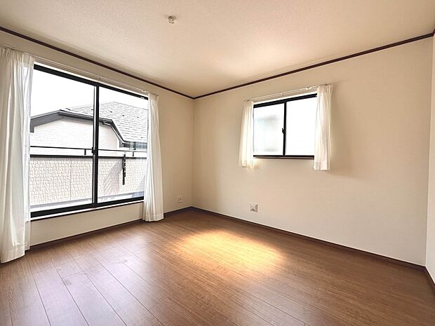 【寝室7】充実した生活は伸びやかな居室空間から始まります。快適に・伸びやかに。心の潤いを求める方々へ。