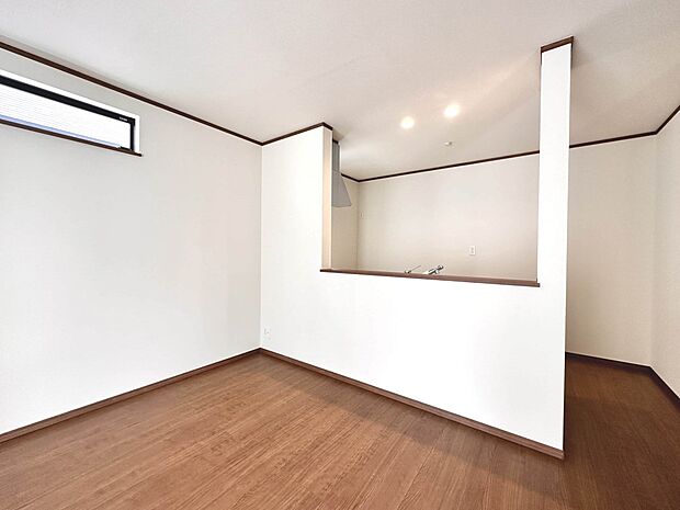 【LDK14帖】ホームパーティーでもゲストと一緒に料理を楽しみながら楽しい時間を過ごせそう。