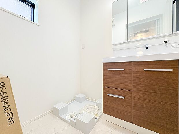 【ランドリースペース】ランドリースペースは広さもたっぷり。